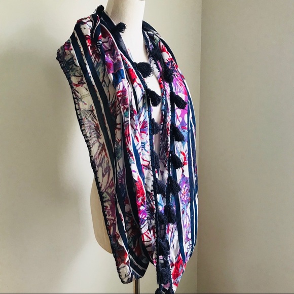 BCBGMaxAzria Floral Skinny Scarf . - Picture 1 of 8